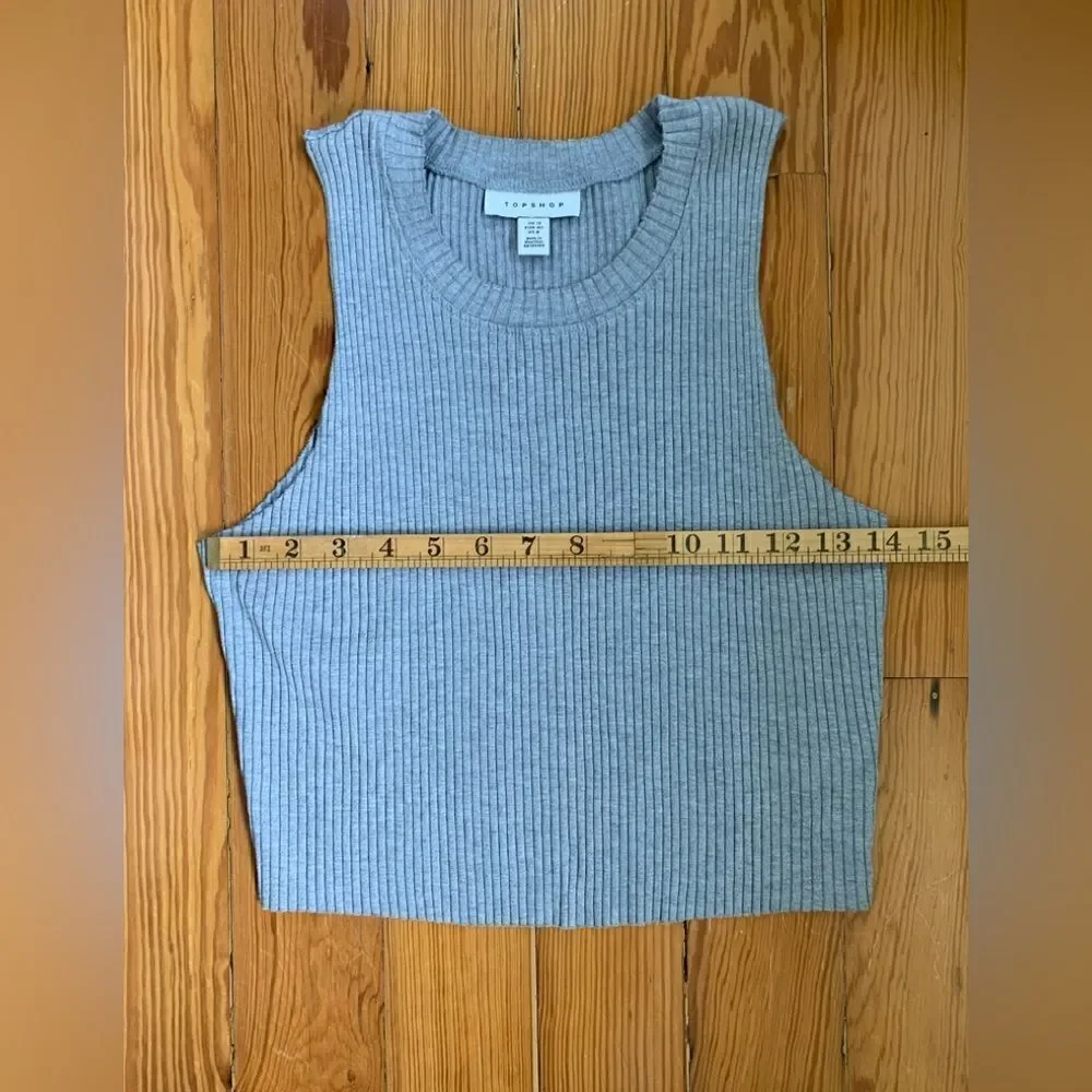 Bundle of Crop Tops - Picture 5 of 8